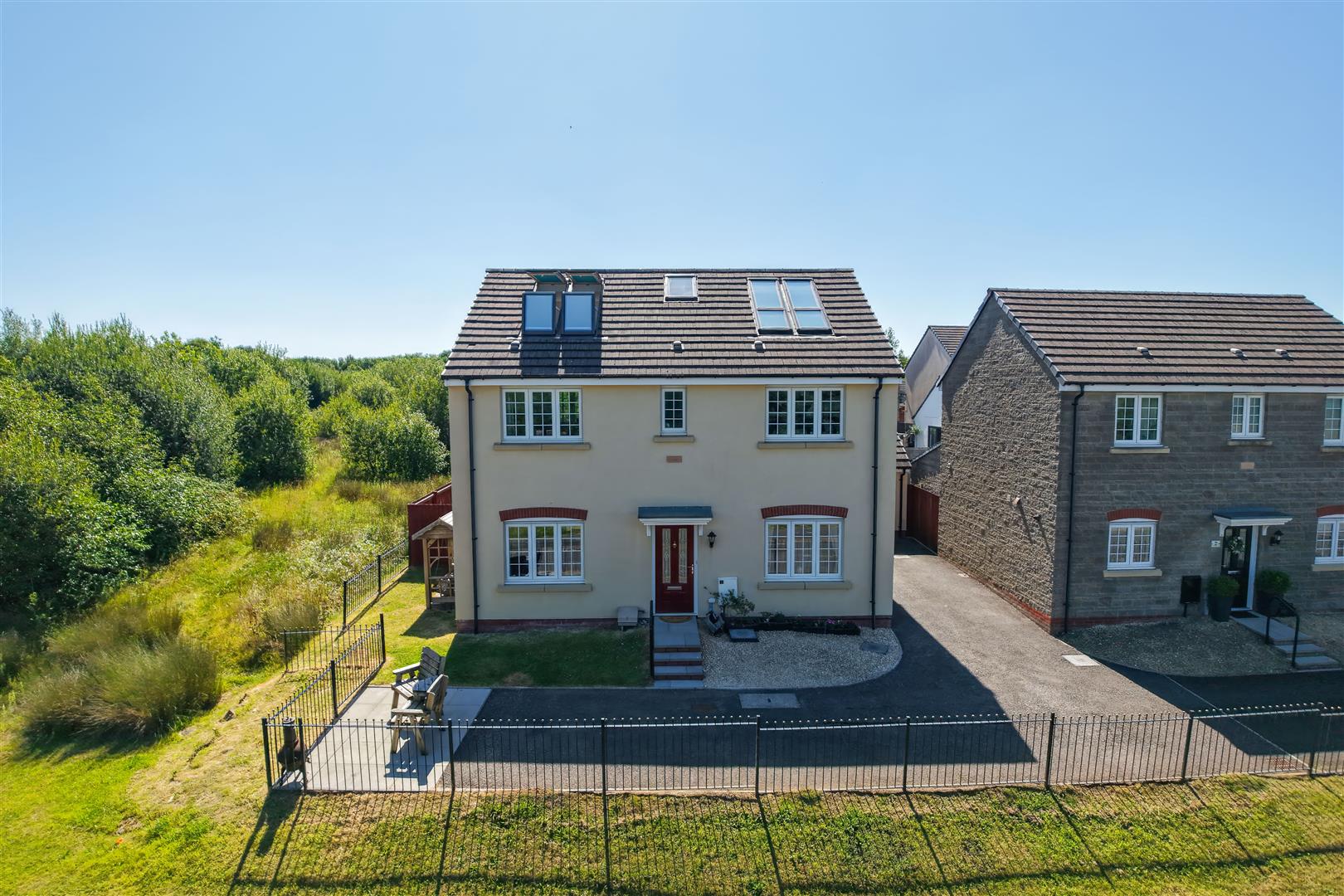 1 Lantern Close, Llanharan, Pontyclun, CF72 9ZB